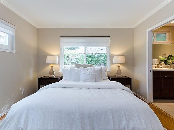 2nd image of 585 Beresford Ave