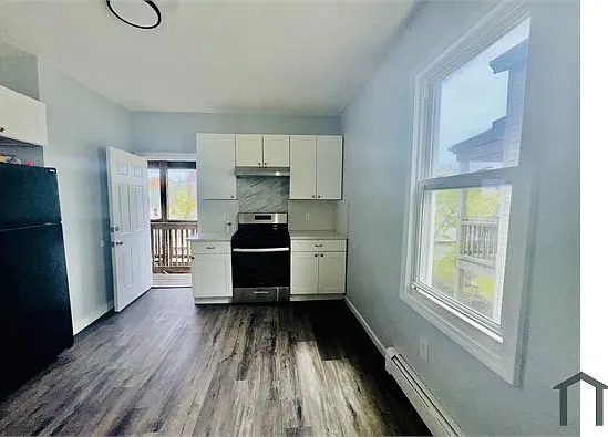898 Hancock Ave #3 — Photo 6