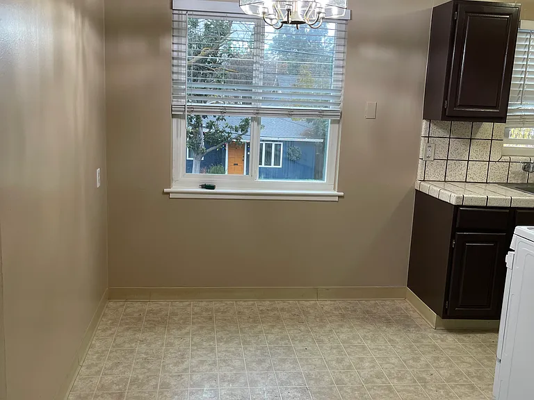 190 Boston Ave #5 — Photo 12