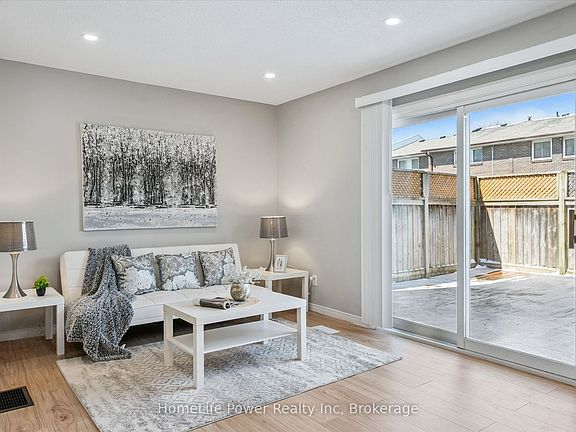 5th image of 31 Greengate Rd #239