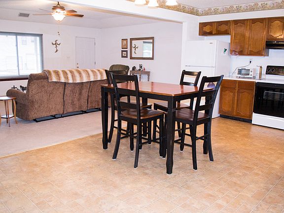 5th image of 418 Paradise Dr