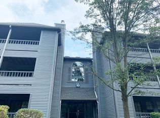 1012 Woodhaven Dr, Edison, NJ