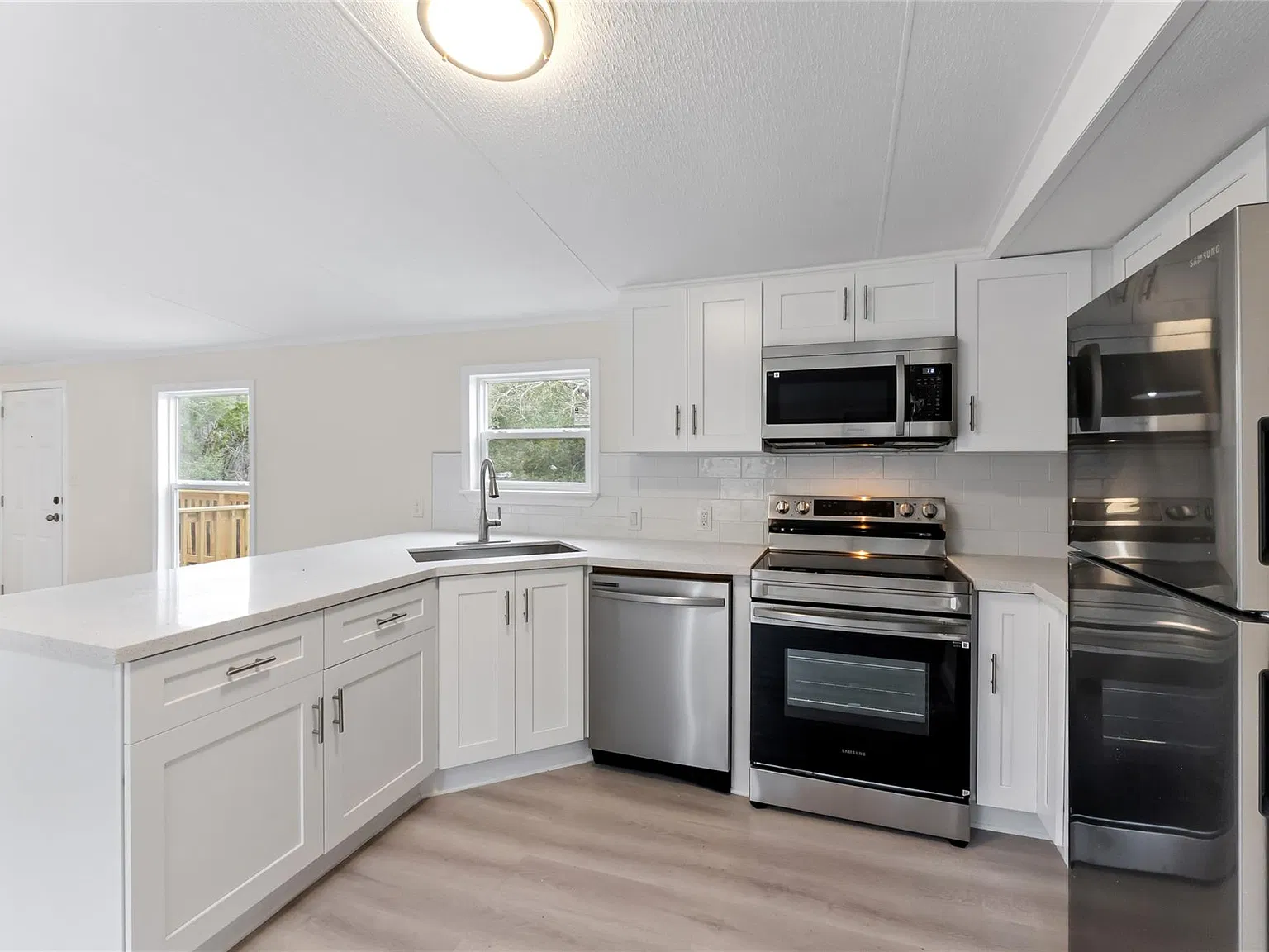 2 bed, 2.0 bath, 1120 sqft, $1,400 — Photo 1