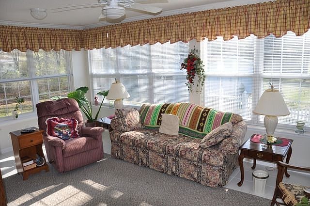 2nd image of 4515 Haynes Ln
