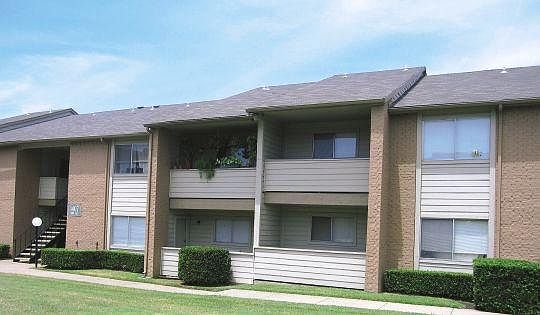 2nd image of 1401 Tennis Dr APT 1401
