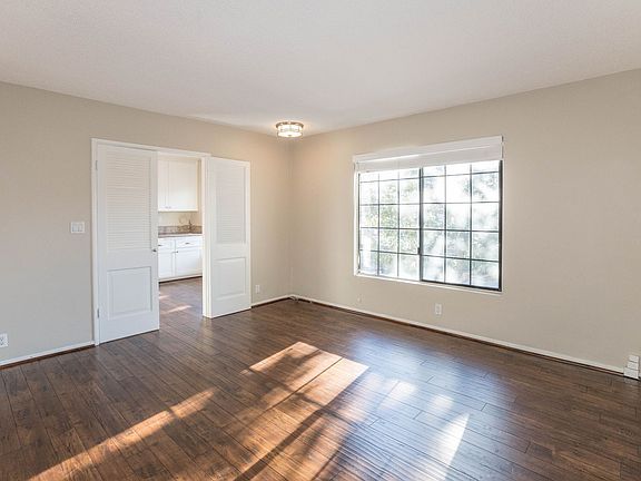 3rd image of 10381 Almayo Ave APT 1