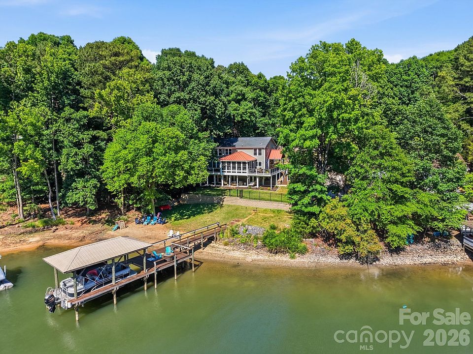 1st image of 2113 Bon Villa Way