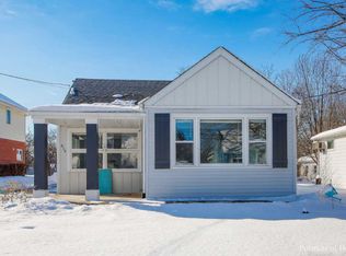 414 N Park St, Westmont, IL 60559