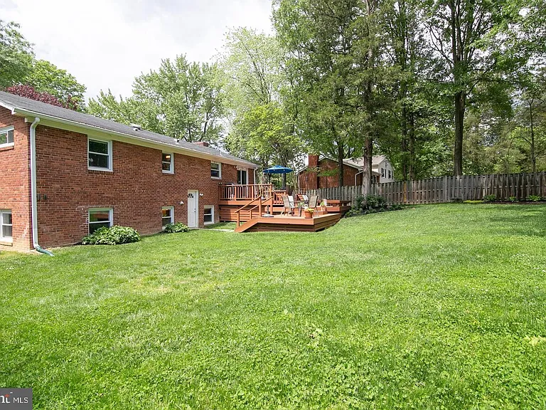 8411 Morey Ln — Photo 12