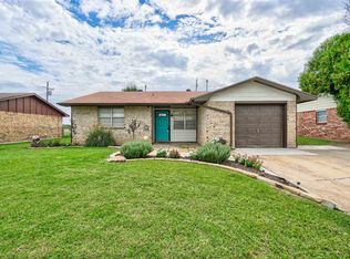 307 NE Angus St, Lawton, OK 73507