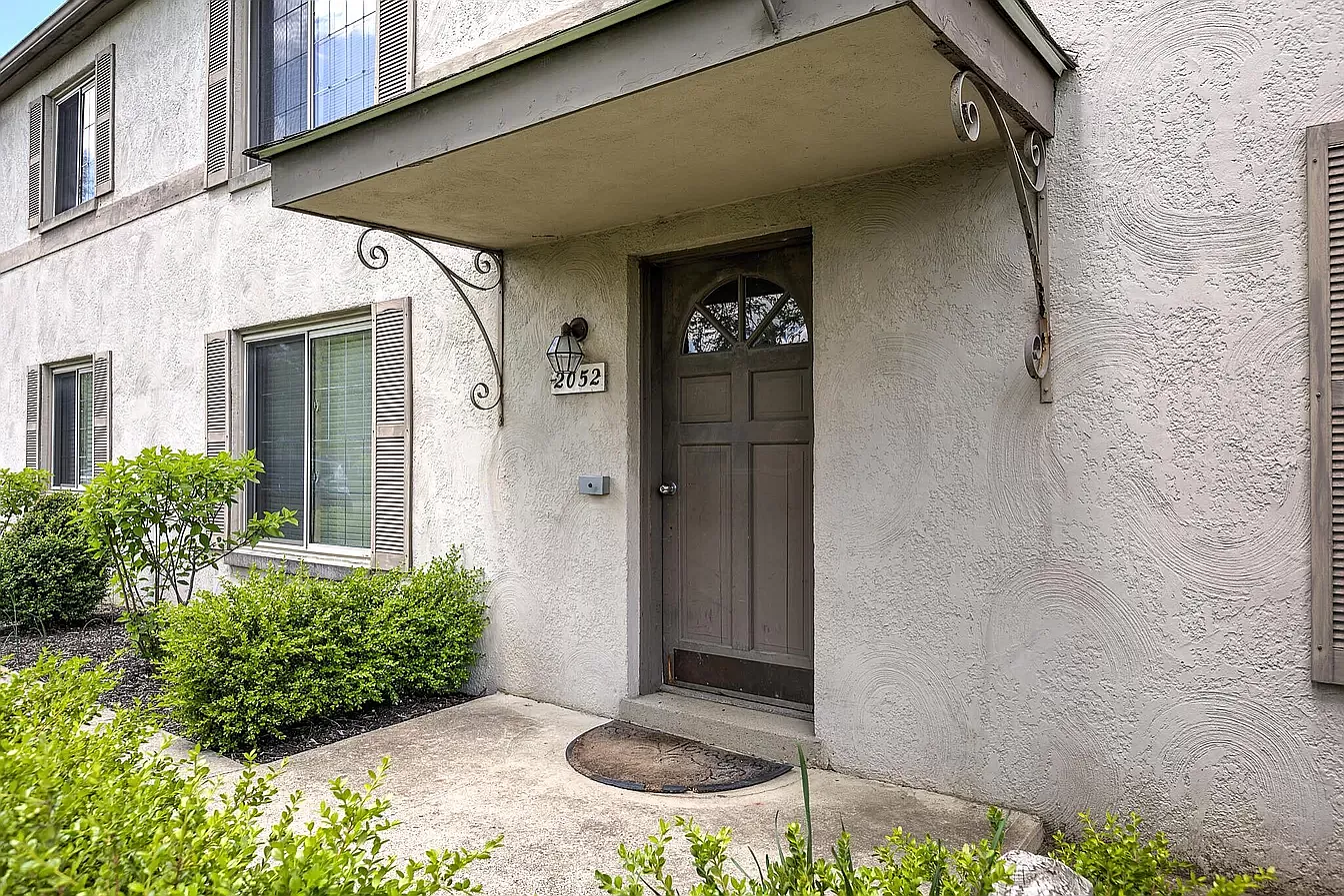 2 bed, 900 sqft, $1,300 — Photo 3