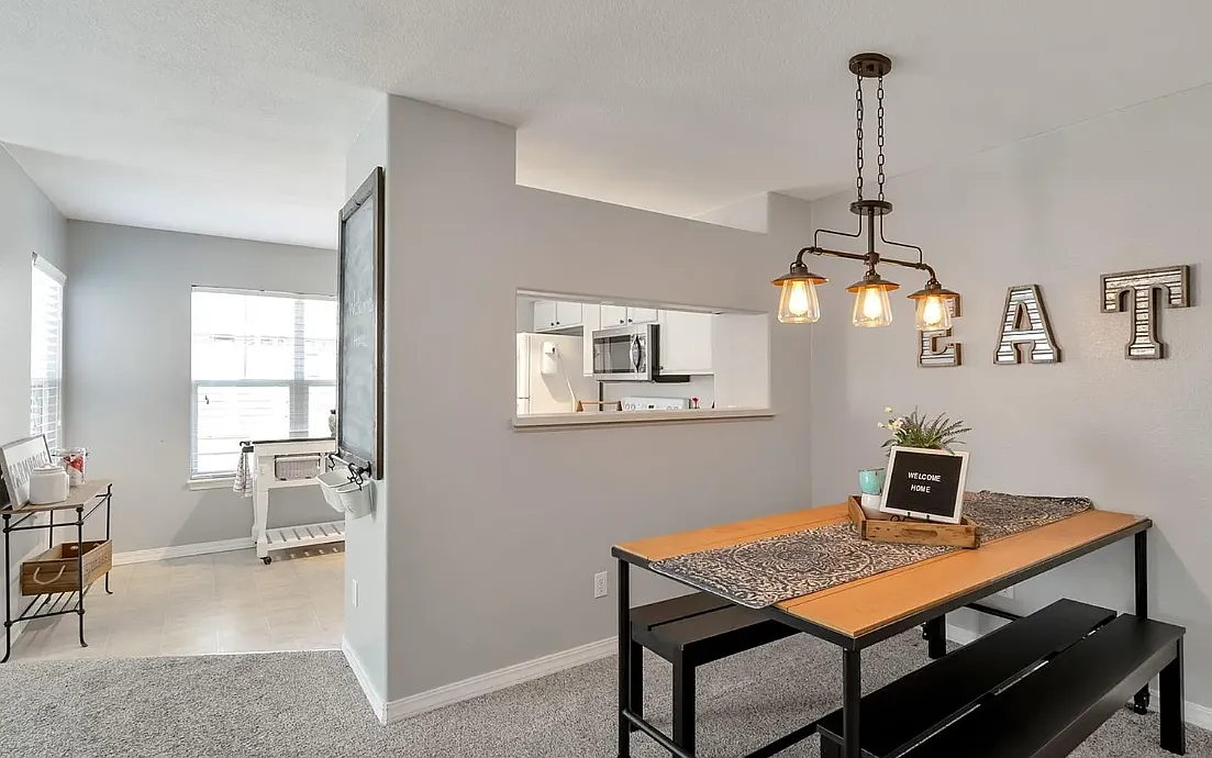 2 bed, 3.0 bath, 1860 sqft, $2,600 — Photo 4