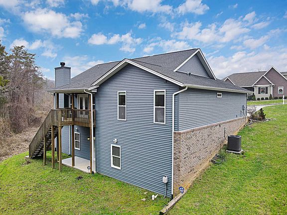 5th image of 2431 Chimney Rock Ln