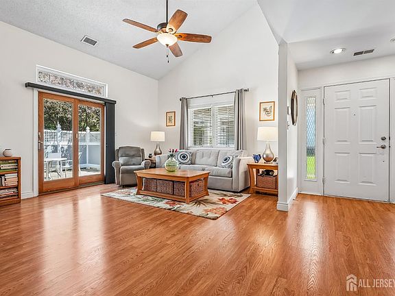4th image of 65 Winthrop Rd #D