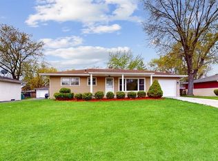 5950 Arthur St, Merrillville, IN 46410