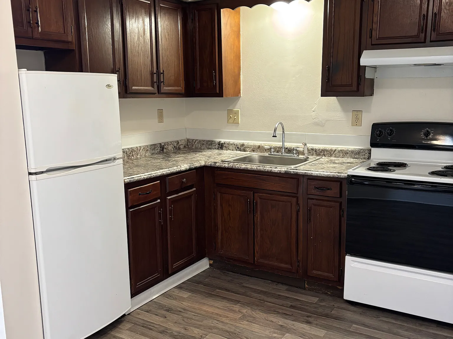 121 S Hazel St — Photo 1