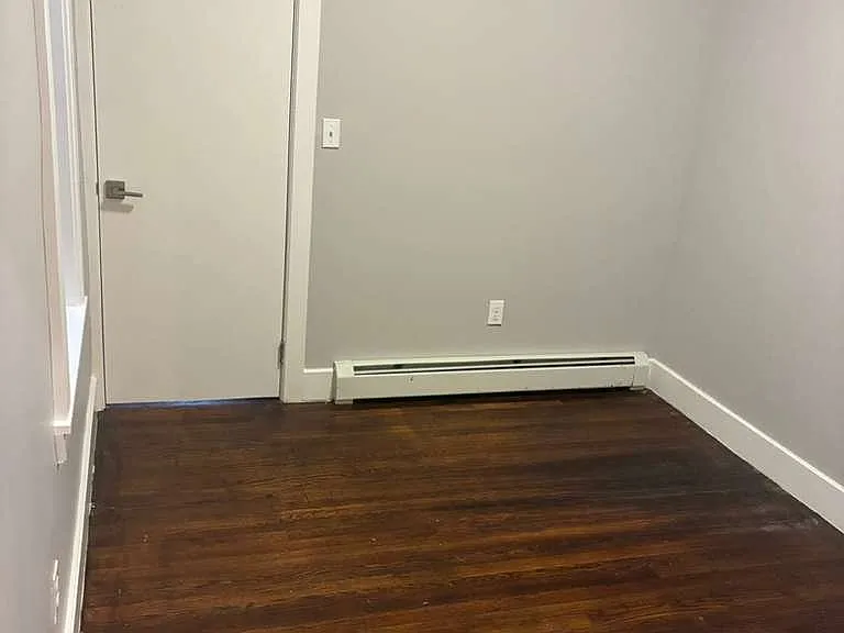 114 Maple St #1R — Photo 5