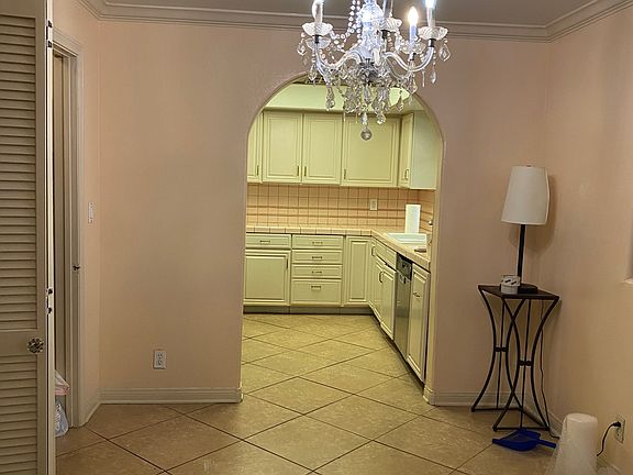 Breakfast room