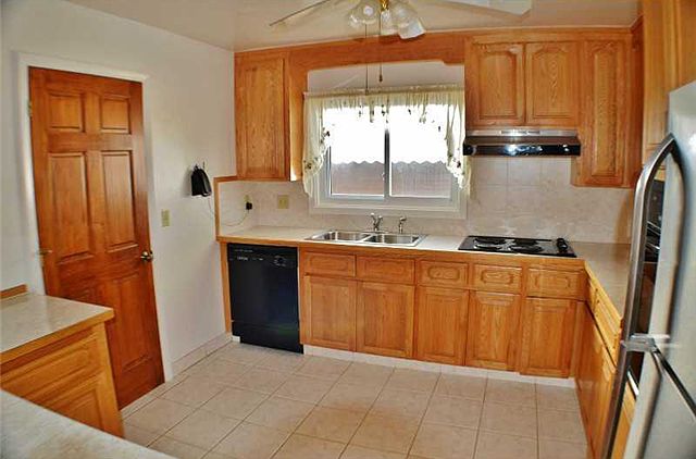 1st image of 2460 Tullibee Dr