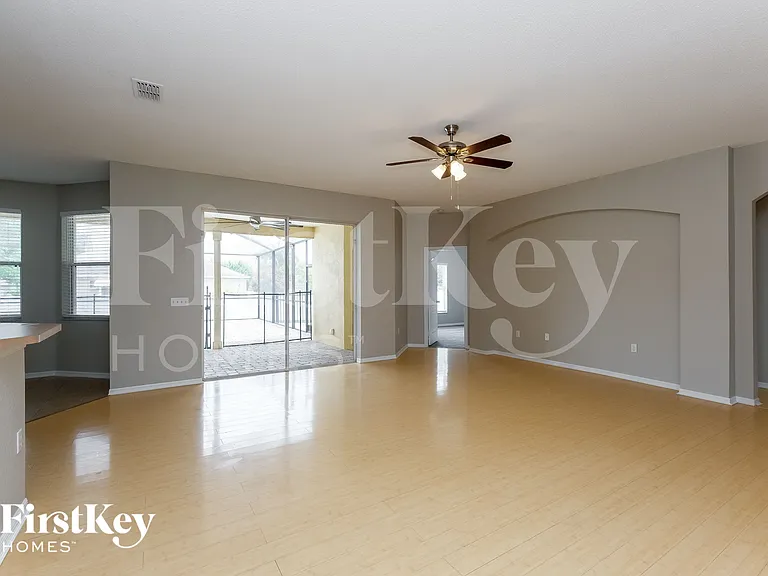 2754 Berkford Cir — Photo 2