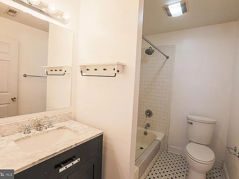 127 N Patterson Park Ave #1 — Photo 43
