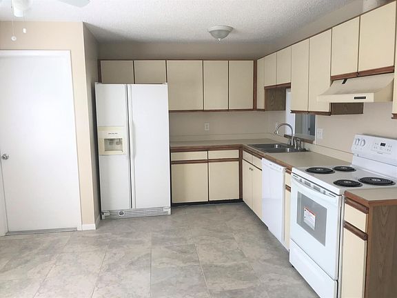 5th image of 1347 Walthan St SE