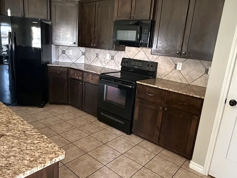 7206 Spirit Of The West Dr — Photo 8