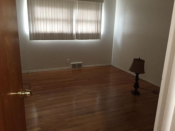5th image of 26910 Eureka Dr