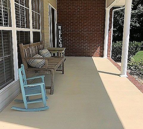 4th image of 851 Shady Oak Dr