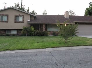 2829 E Cherry Blossom Ln, Holladay, UT 84117