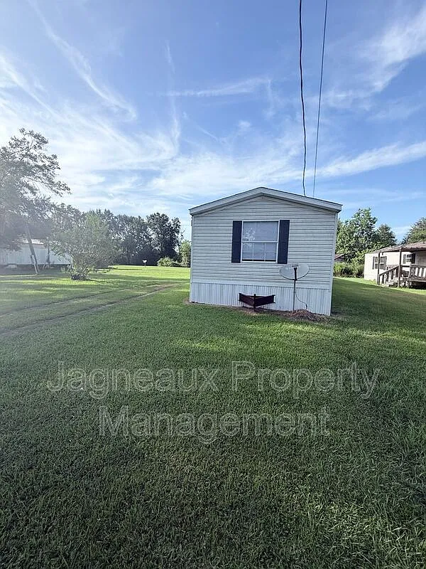 3 bed, 2.0 bath, $1,200 — Photo 1