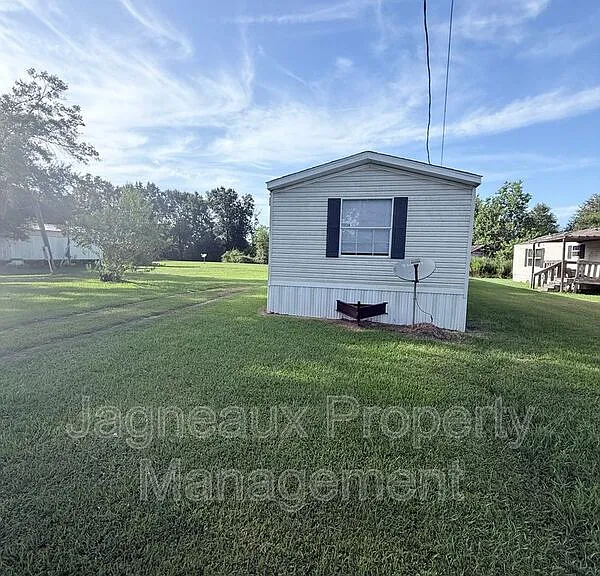 2214 Center St — Photo 1