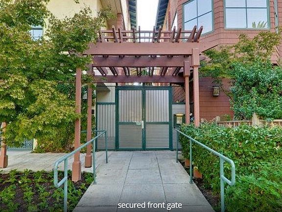 4th image of 435 Sheridan Ave APT 103