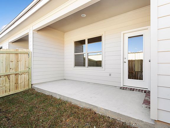 5th image of 8064 Cecil Dr #2