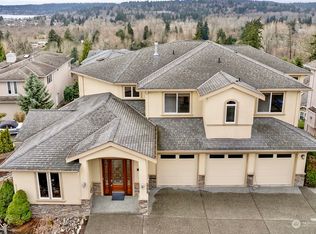 8340 NE 187th Way, Kenmore, WA 98028