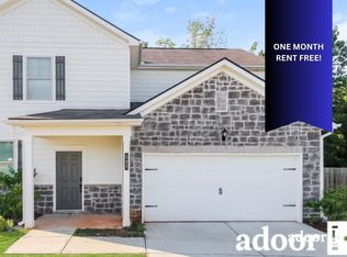 137 Fresh Laurel Ln, Locust Grove, GA 30248