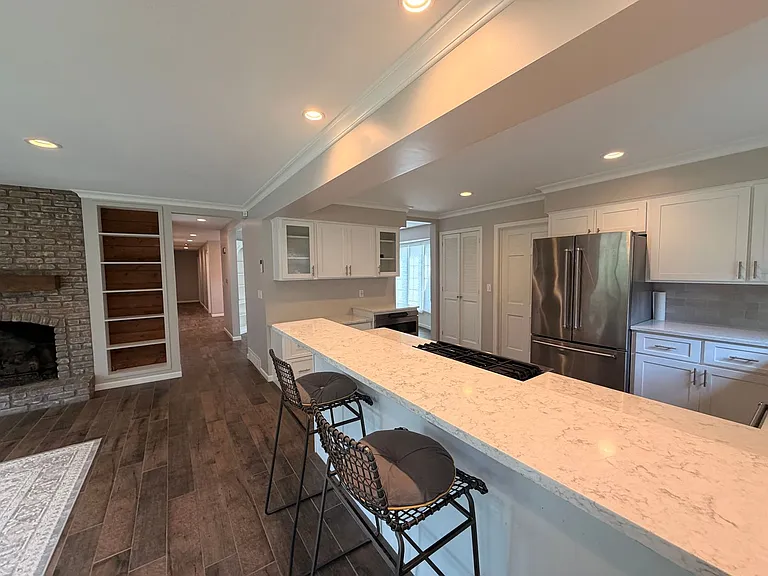 357 Shore Haven Dr SE — Photo 3