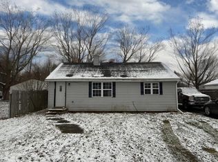 208 Dewey St, Dowagiac, MI 49047