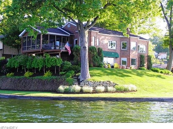 2nd image of 3547 Peninsula Dr
