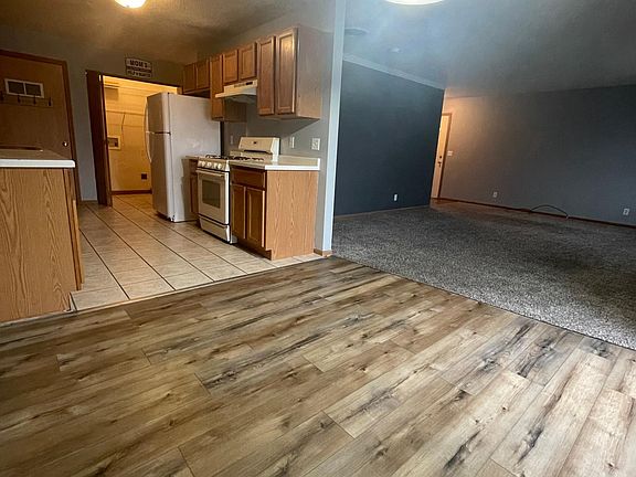 4th image of 1521 Wingo Ln #1