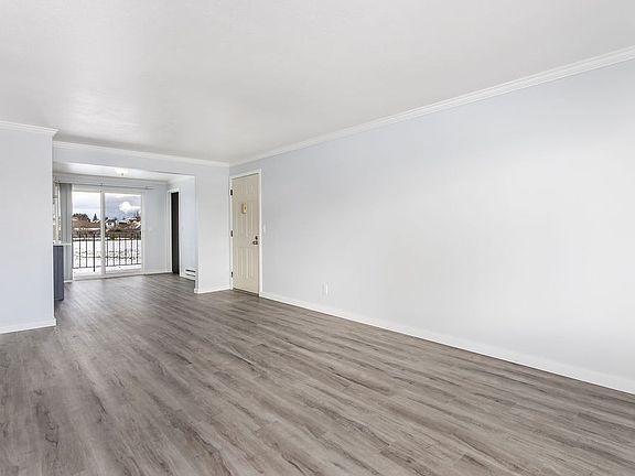 5th image of 203 Farrelly St #A