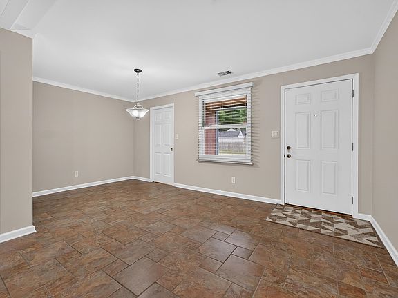 5th image of 3876 Bayliss Ave