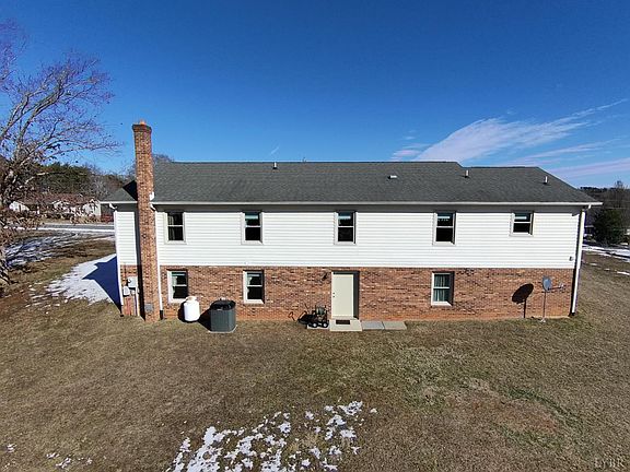 2nd image of 511 Darrell Ln
