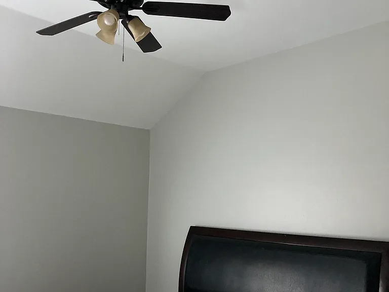 705 Deerfield Dr — Photo 3