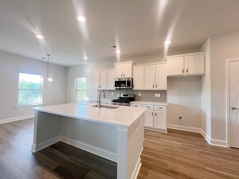 335 Cypress Hollow Trl — Photo 9
