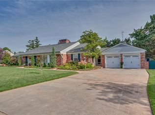 1716 Randel Rd, Nichols Hills, OK 73116