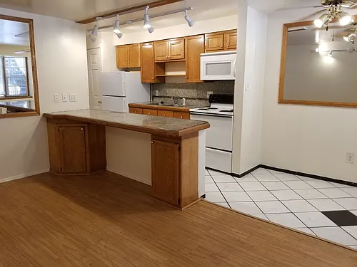 Floor plan 680-204