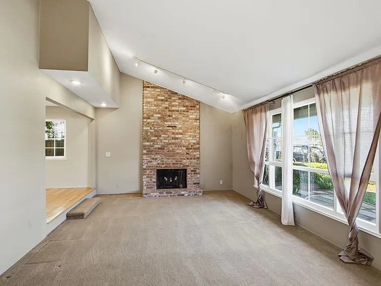 6137 Banner Dr — Photo 10