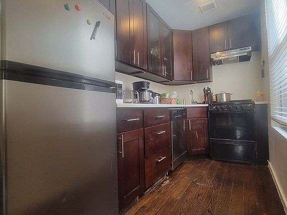 4th image of 950 Nostrand Ave #3