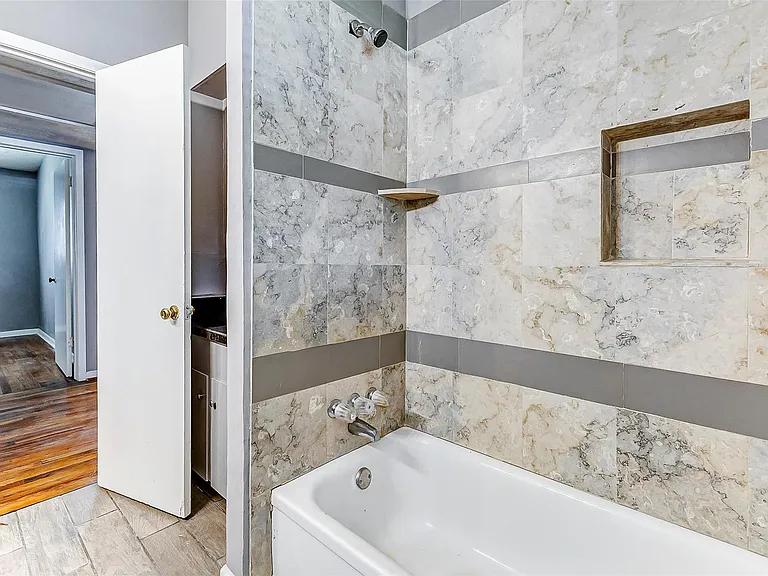 5519 Burlinghall Dr — Photo 13